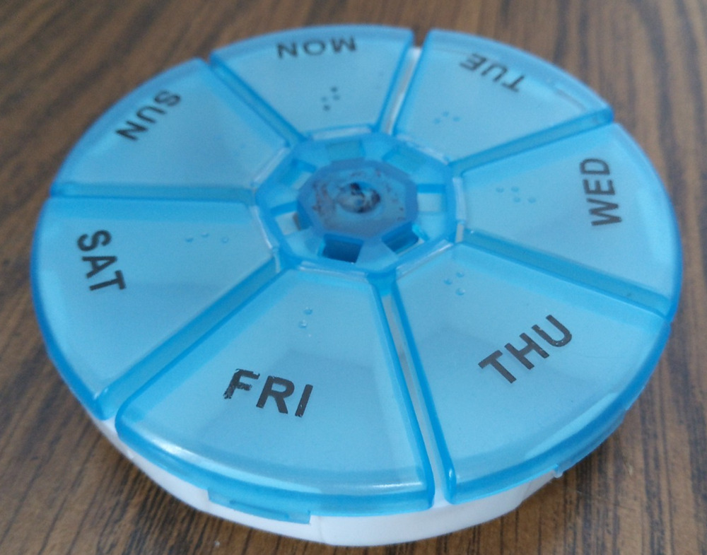 7 Day Pill Organizer Round White And Blue